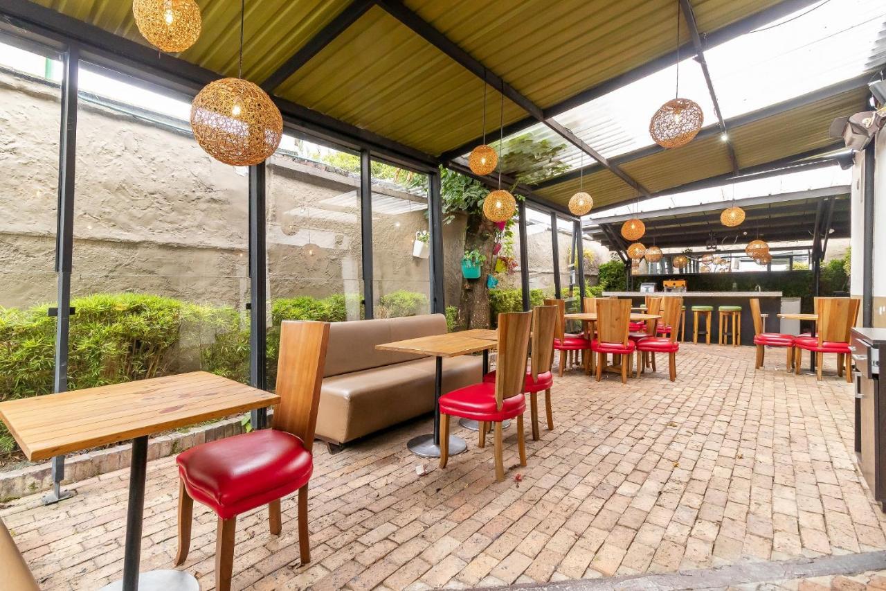 Hotel Ayenda Casa Kolping Bogotá Esterno foto